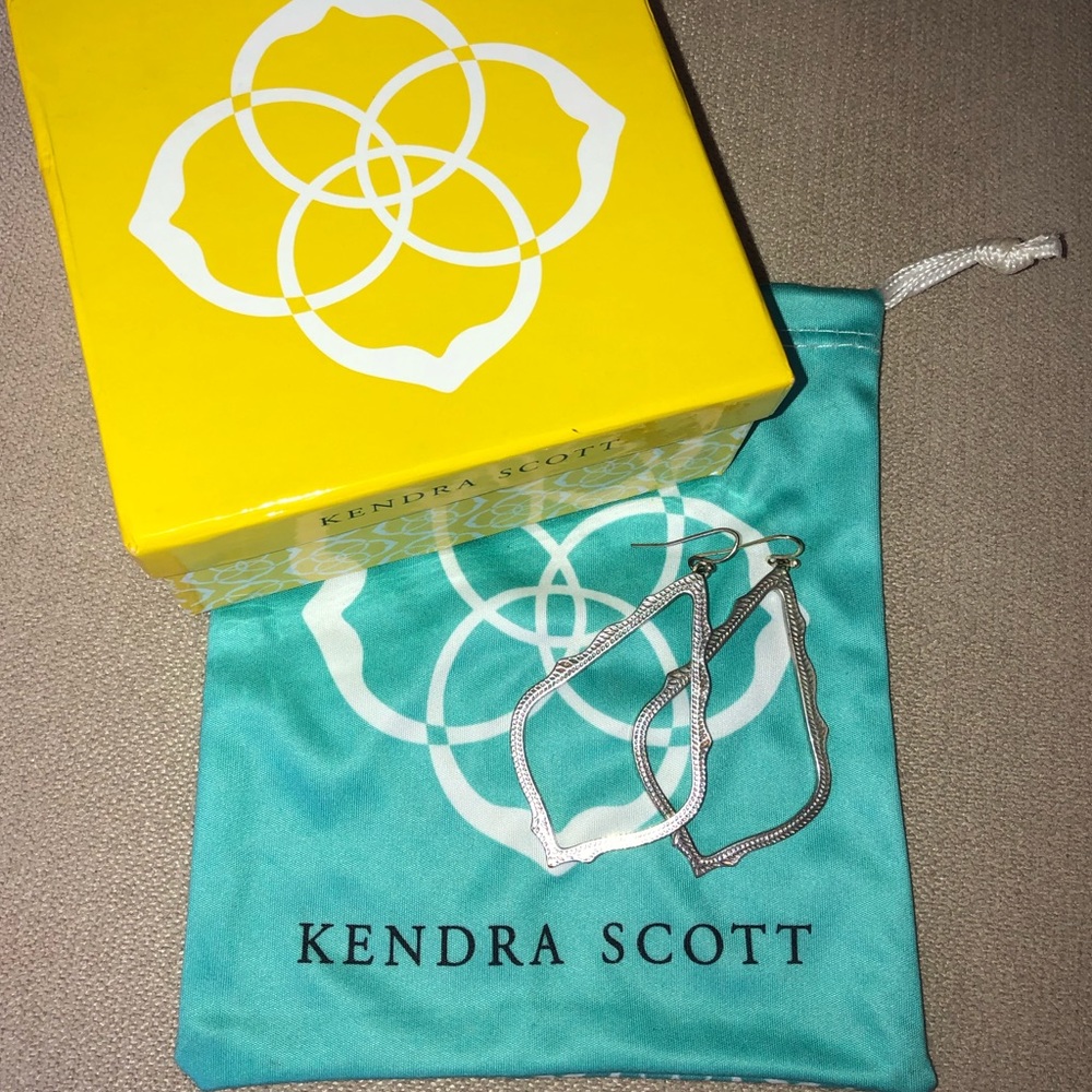 Kendra Scott Sophee Drop Earring